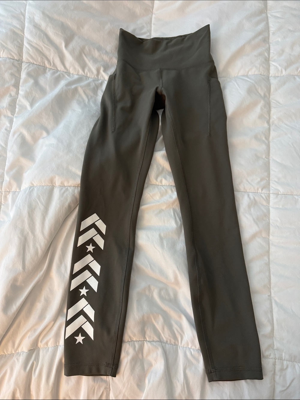 Lululemon x Barry's Wunder Train Leggings Size 4 Chevron High-Rise Pockets